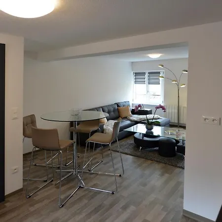 Hébergement de vacances Au Chateau Fleuri *